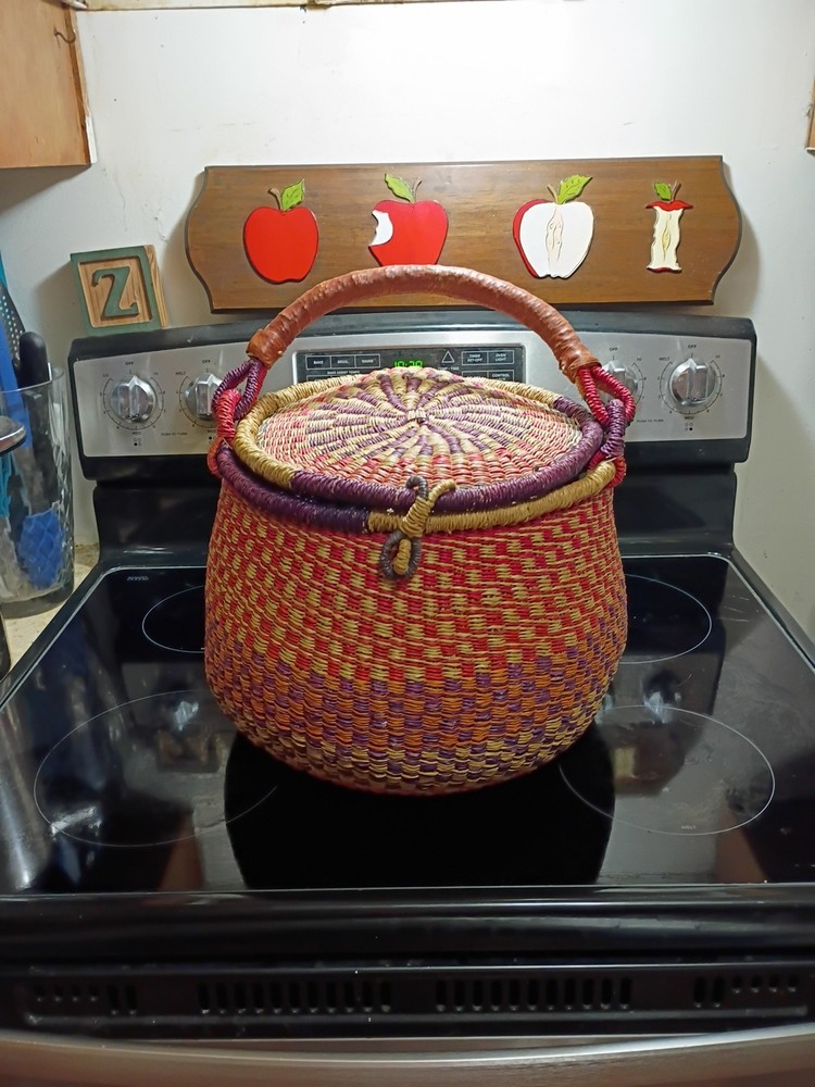 Colorful Pot Style Covered Basket