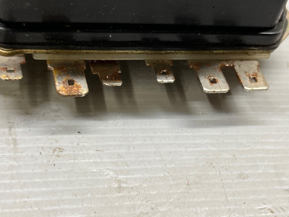 CLASIC VOLTAGE REGULATOR BOX