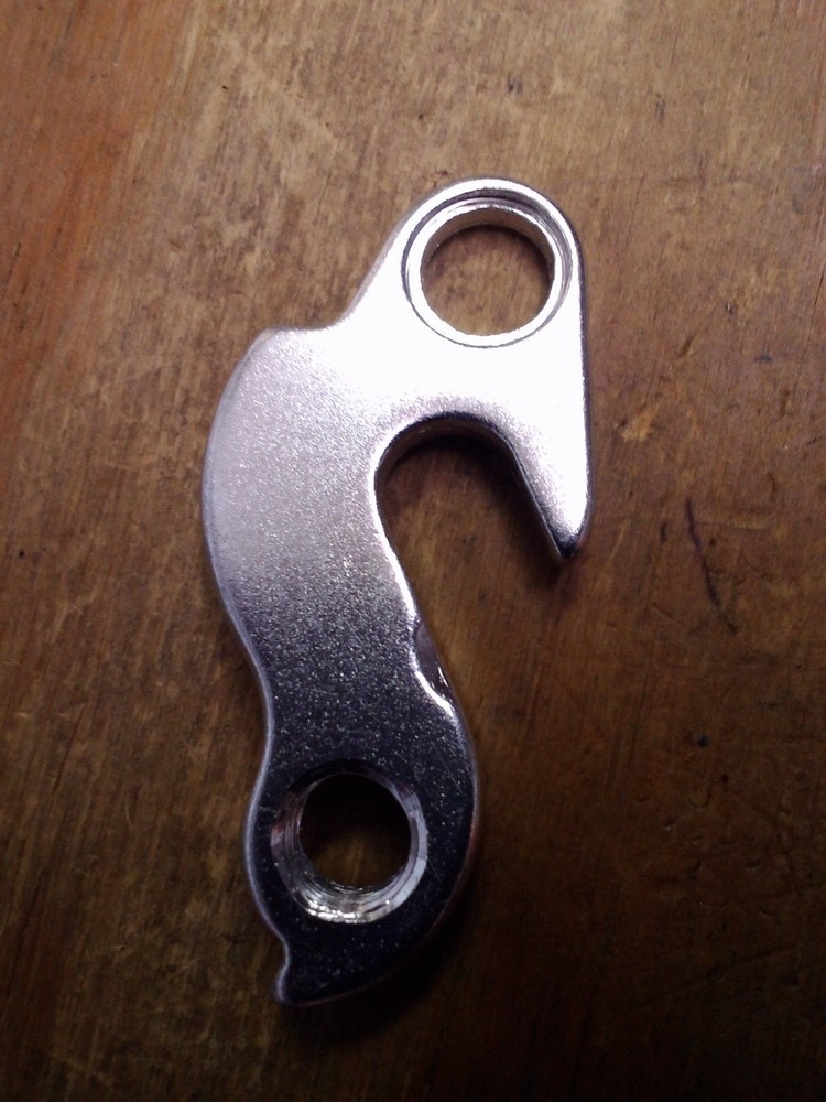 REPLACEABLE BICYCLE DERAILLEUR HANGER FRAME DROPOUT # 49 NEW