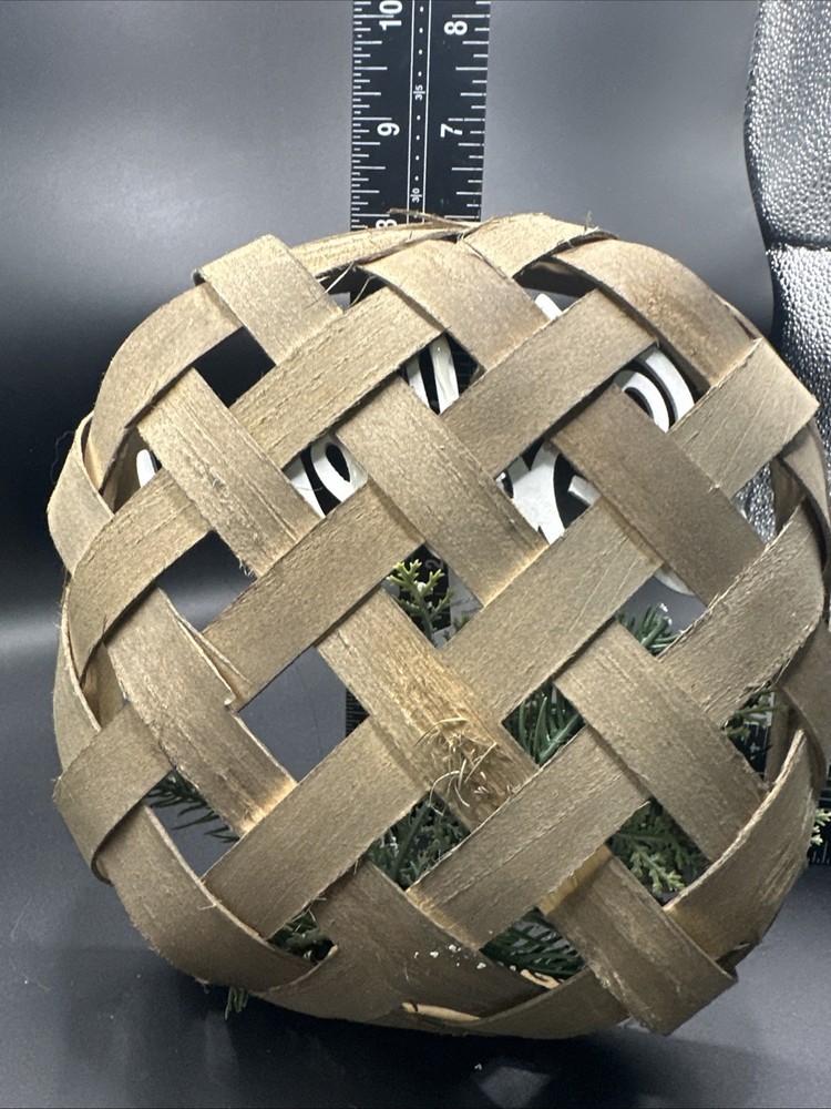 Christmas basket Believe