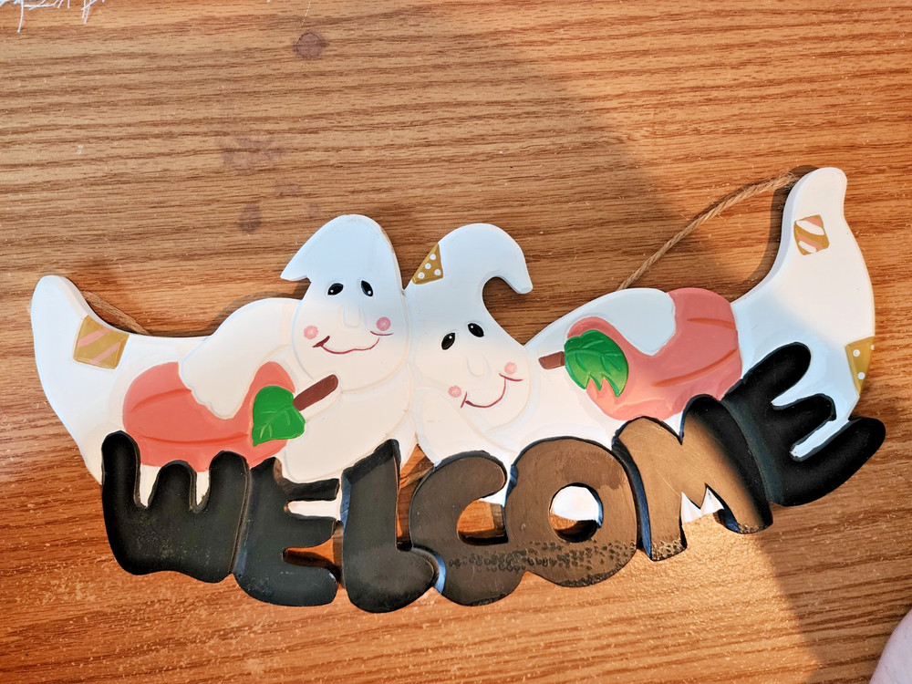 Halloween Front Door Ghost Welcome Sign