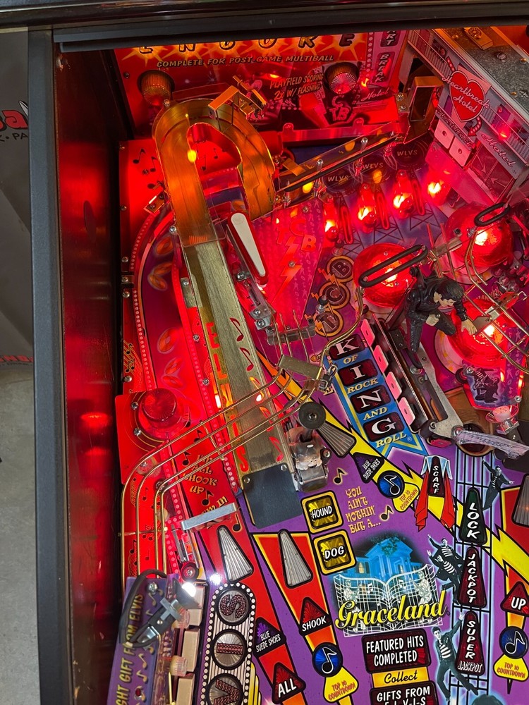 Elvis by Stern Pinball Machine - 2330