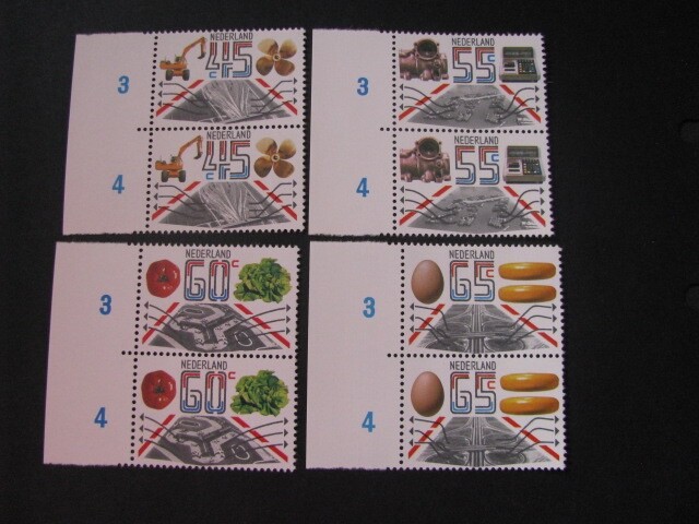 Netherlands Stamp Pair Set Scott # 616-619 Never Hinged Unused