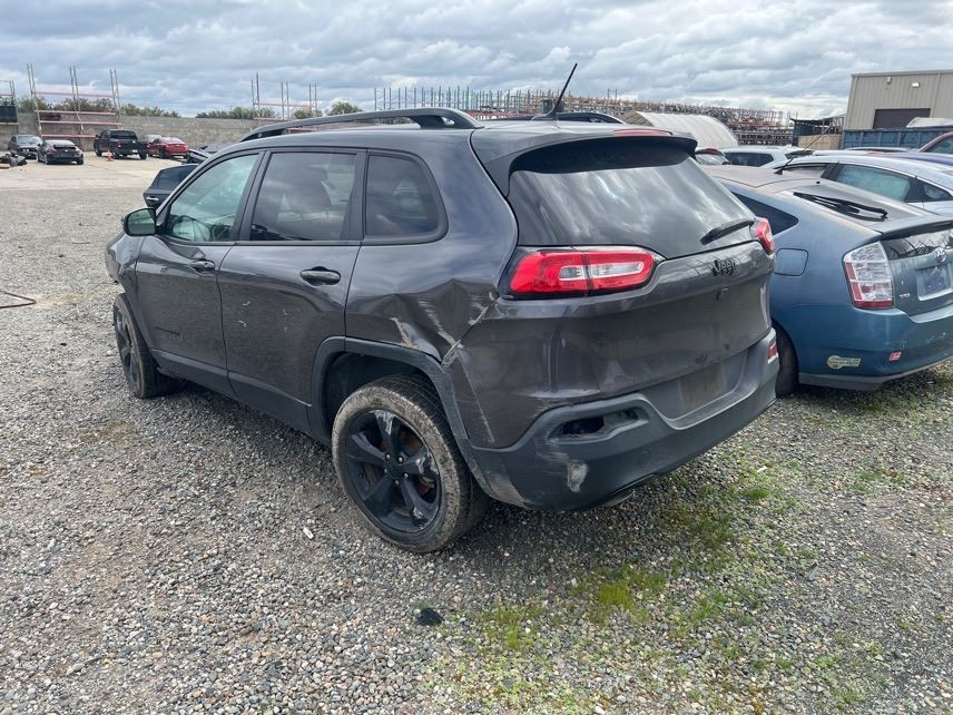 LEFT GRY ROCKER PANEL MOULDING OEM 2018 JEEP CHEROKEE