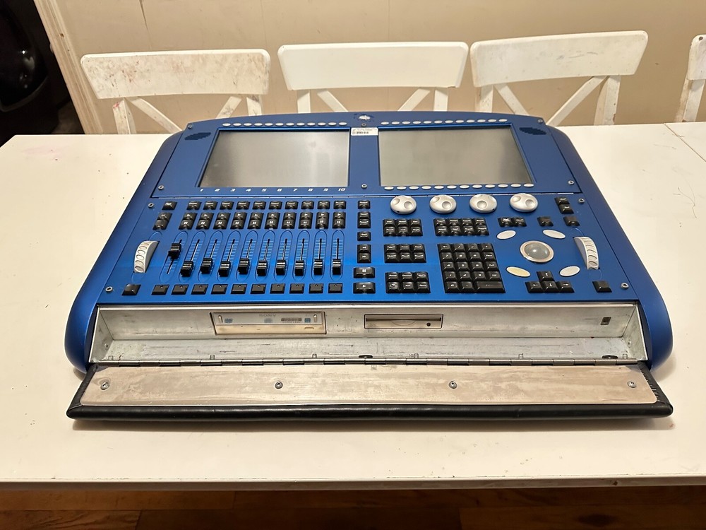 Smashwolf Productions WholeHog 3 Lighting Console