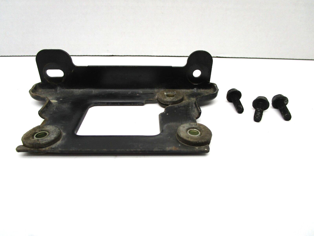 96 OLDSMOBILE 98 NINETY-EIGHT CRUISE CONTROL MODULE BRACKET OEM