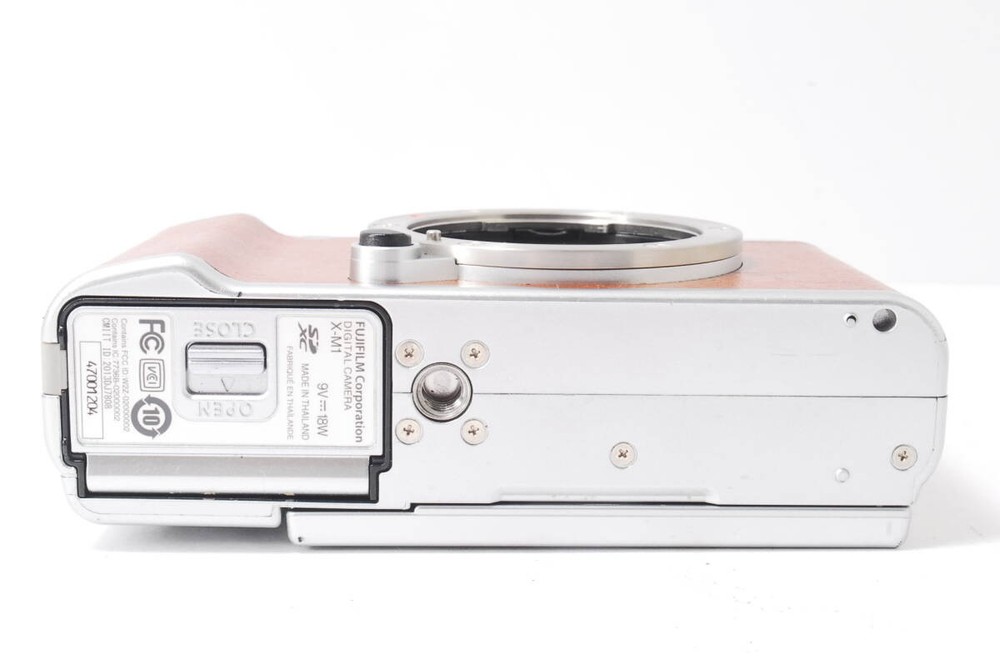 FUJIFILM X-M1 Body 5502