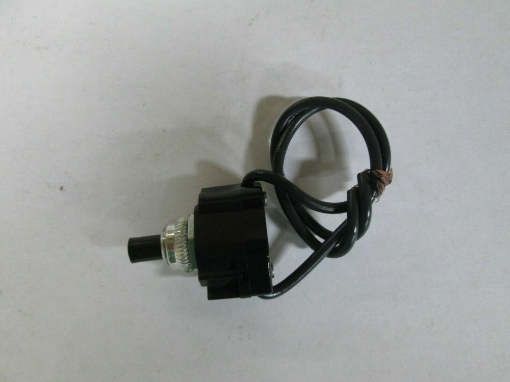 LEVITON PUSH BUTTON Momentary SWITCH 1/4A 250V 3/4A 125VT