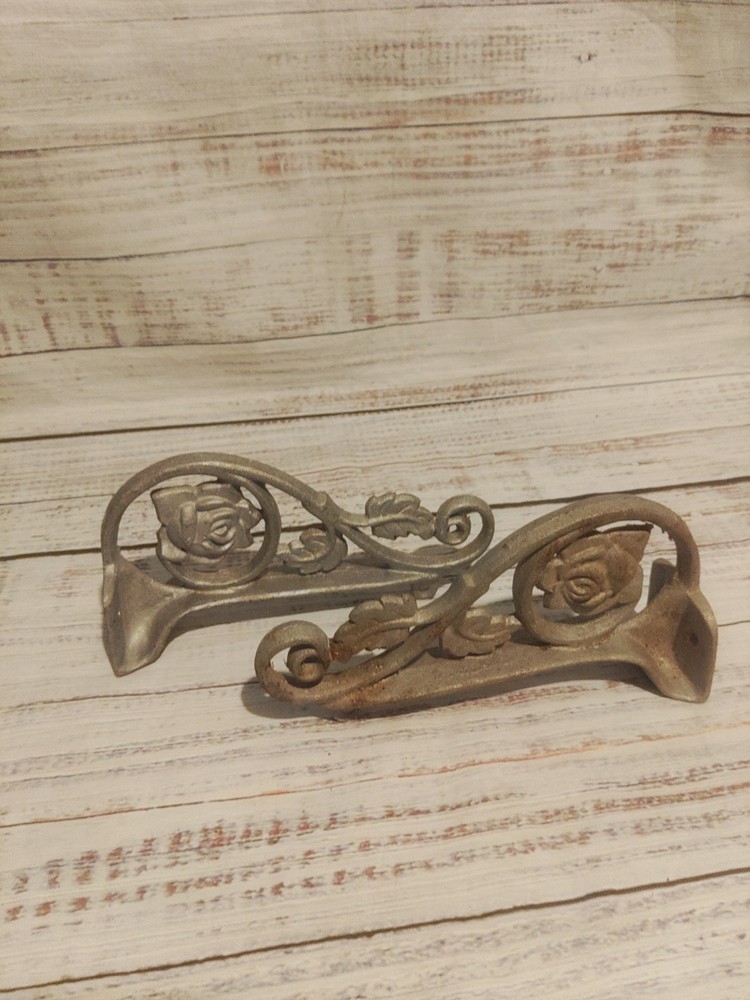 9 In Floral Cast Aluminum Hangers