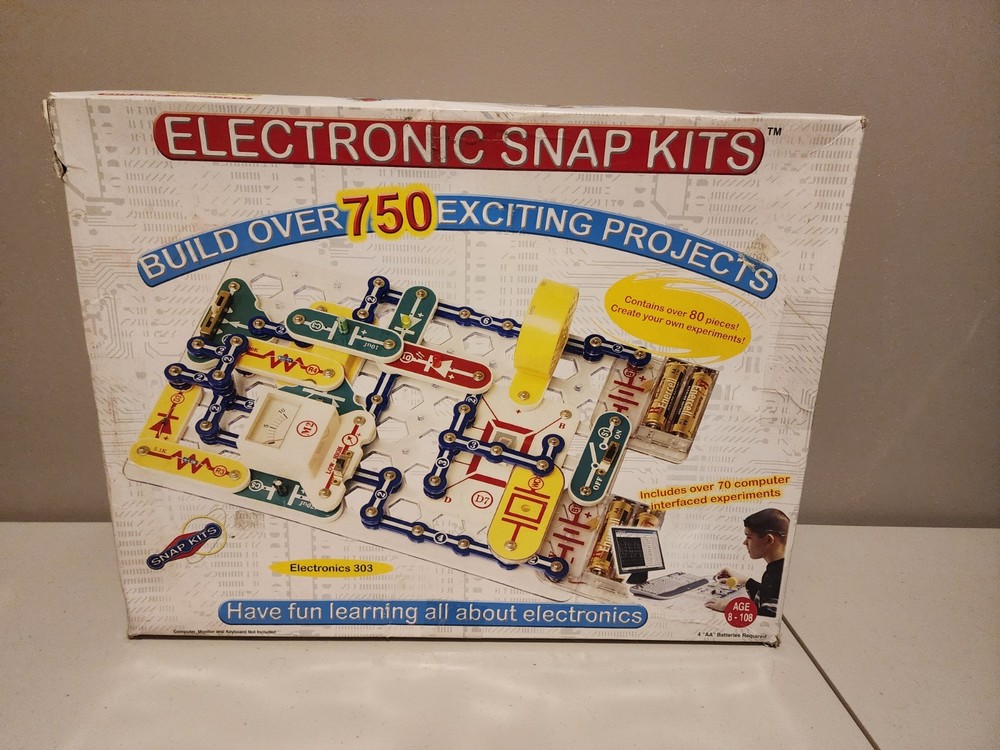 Electronic Snap Circuits 750, 300, 100 Experiment Kits - Incomplete