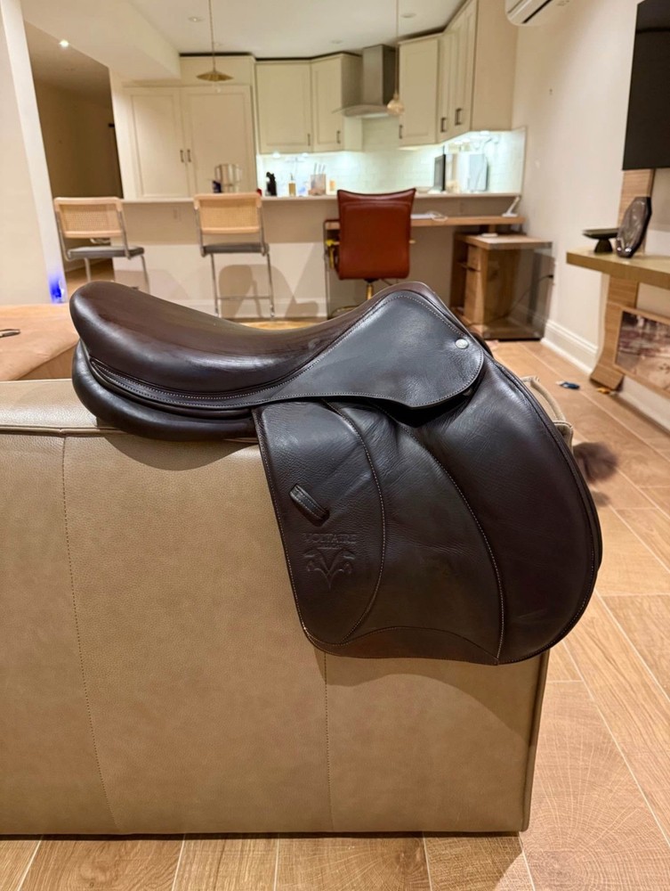 Mint 2021 18” Voltaire Palm Beach Saddle