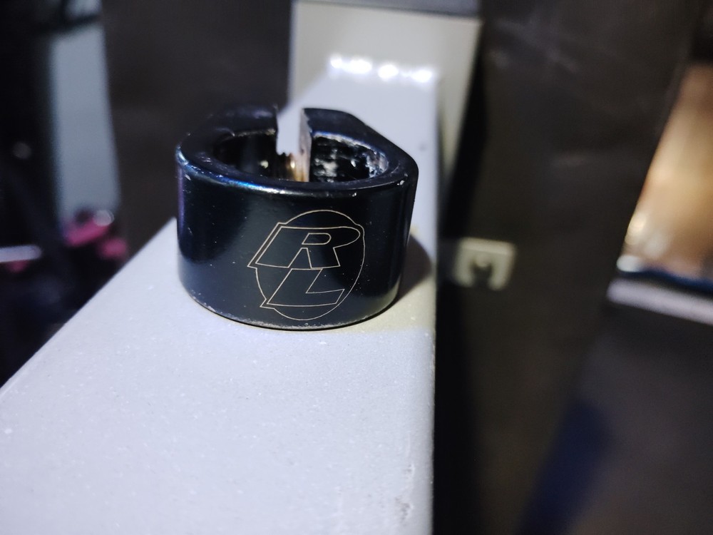 REDLINE SEAT CLAMP 22.2mm