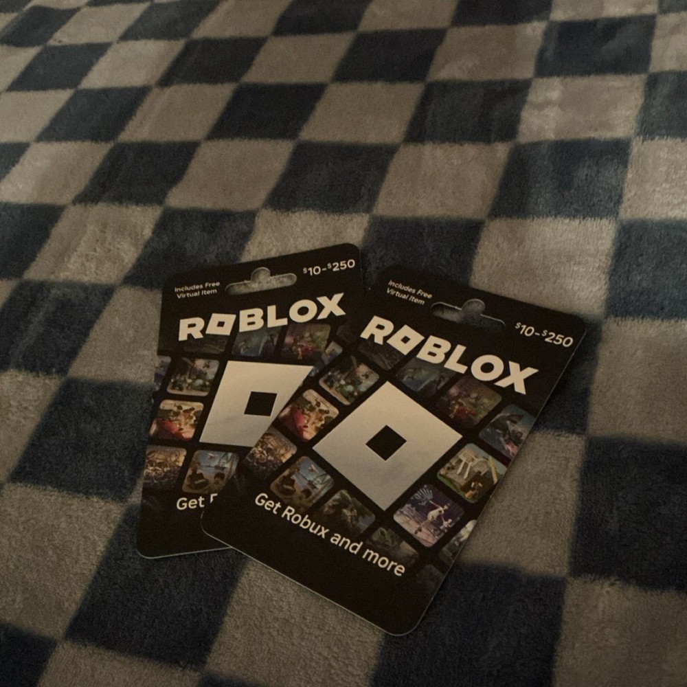 Roblox Prepaid Gaming Card $10-$250 Includes Free Virtual Item