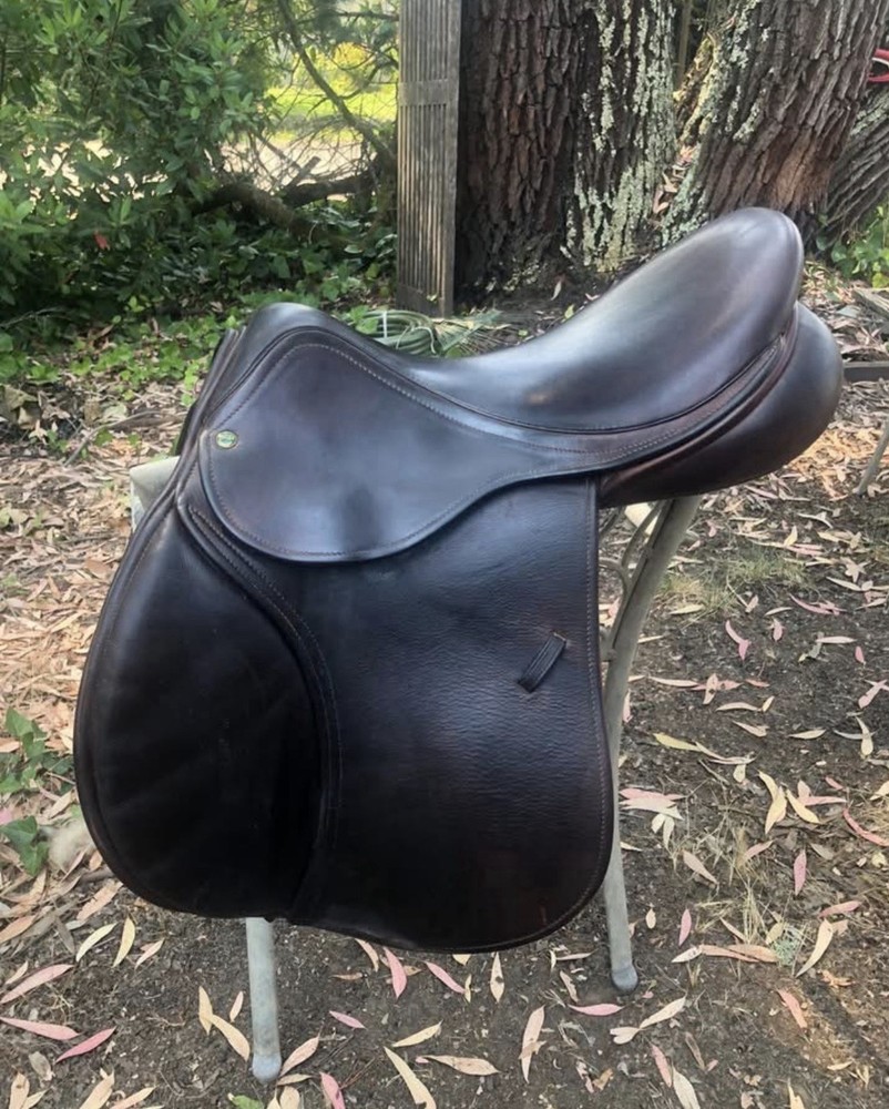 County Saddlery Solution H/J Jumping Saddle 17" Medium Tree