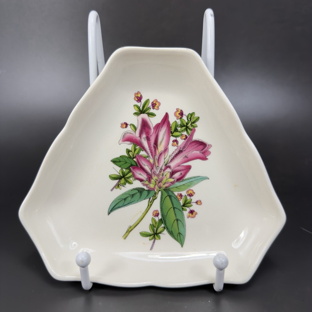 Spode Copeland Wayside Fine Porcelain Triangular Shape Dish Bowl Trinket Dish