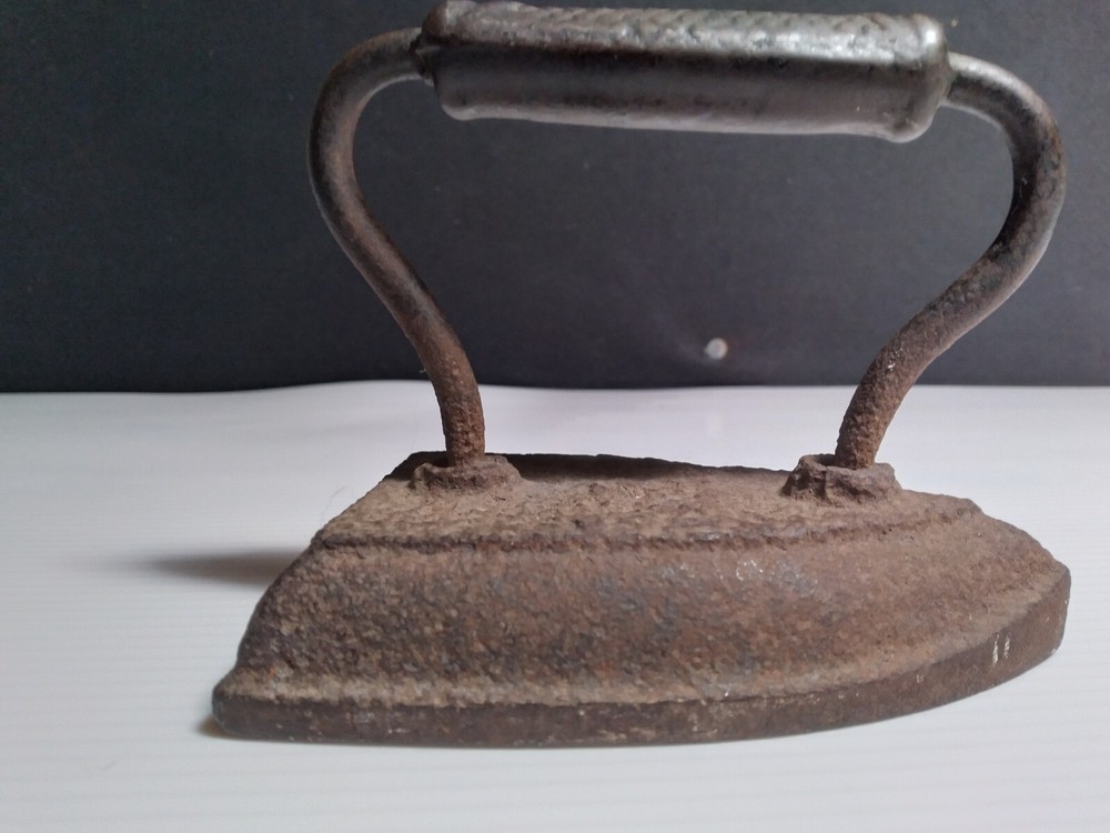 Antique Vermont Clothes Iron