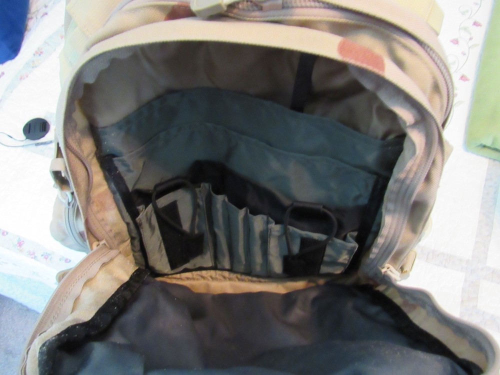 CAMELBAK BFM HYDRATION PACK DCU CAMO (Desert Tri-Color)