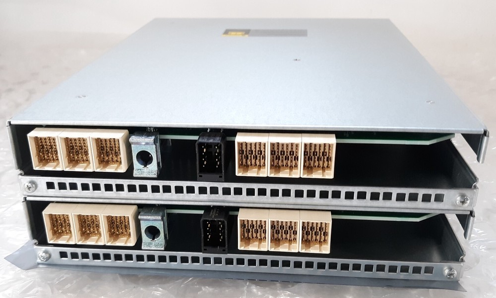 Pair of NetApp 111-00190+B1 SAS JBOD Controller