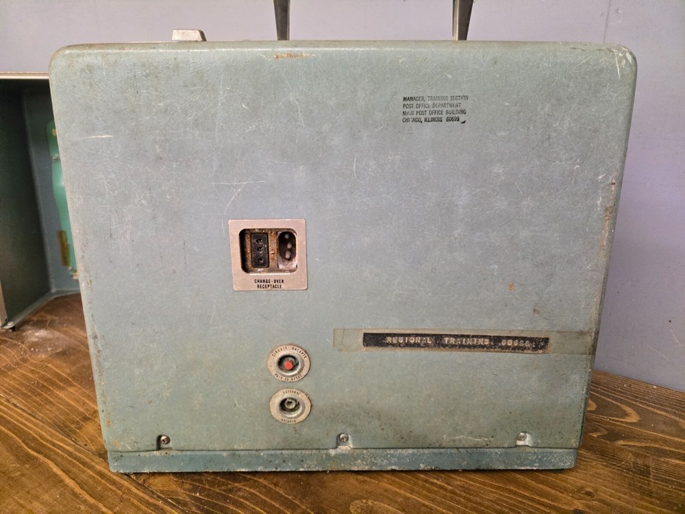 BELL & HOWELL 540 FILMSOUND SPECIALIST 16MM PROJECTOR -Untested