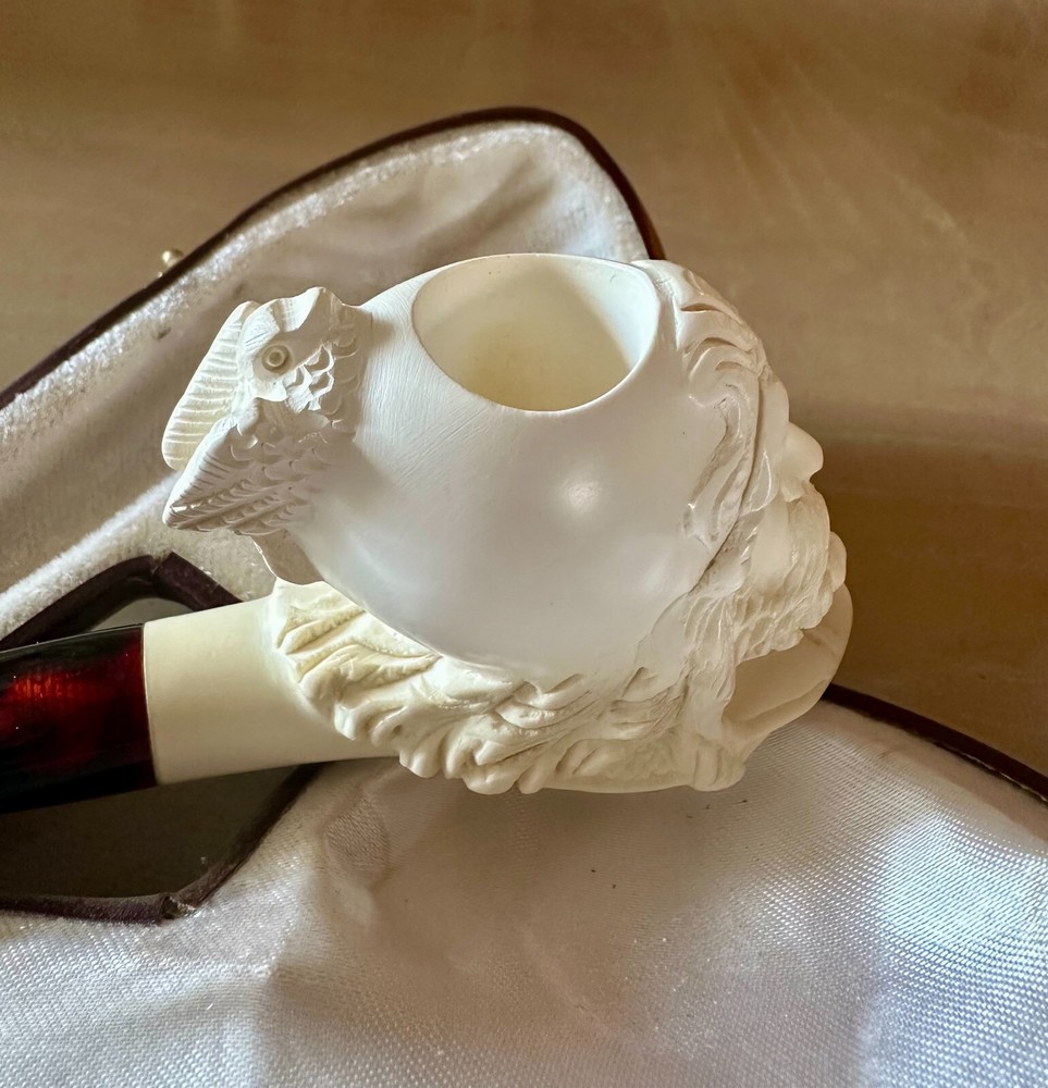 Block meerschaum pipe in case