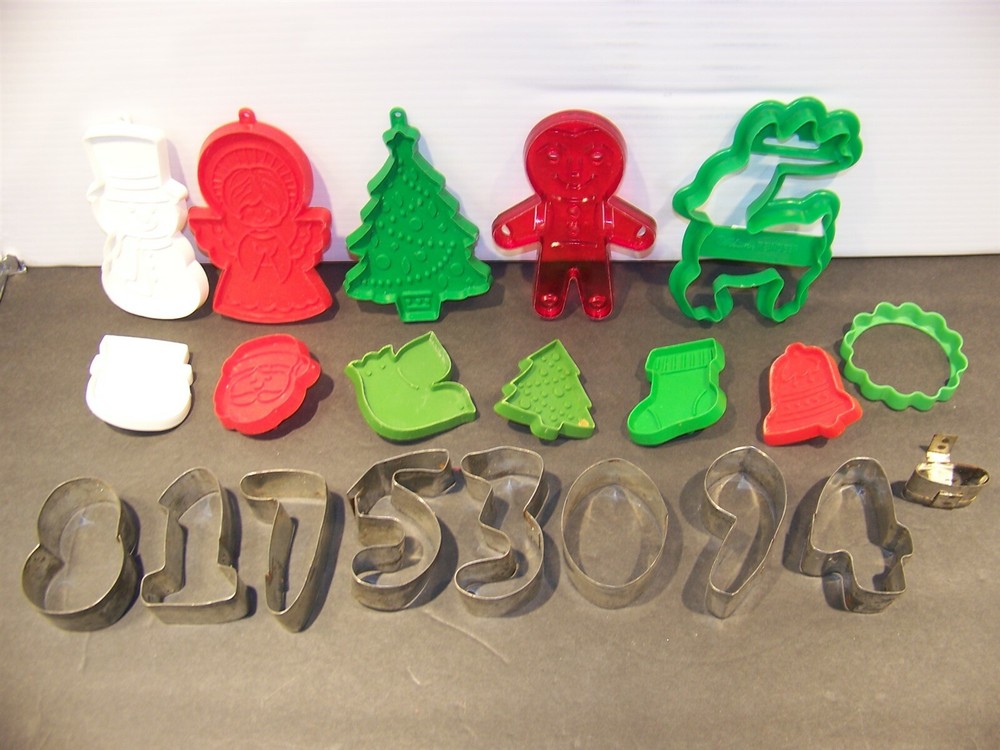 Vintage & Assorted Cookie Cutters Christmas Numbers
