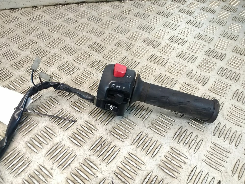 2000 SUZUKI AN250 2001 Right Hand Switch Gear