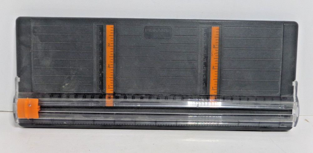 Fiskars paper trimmer 12"