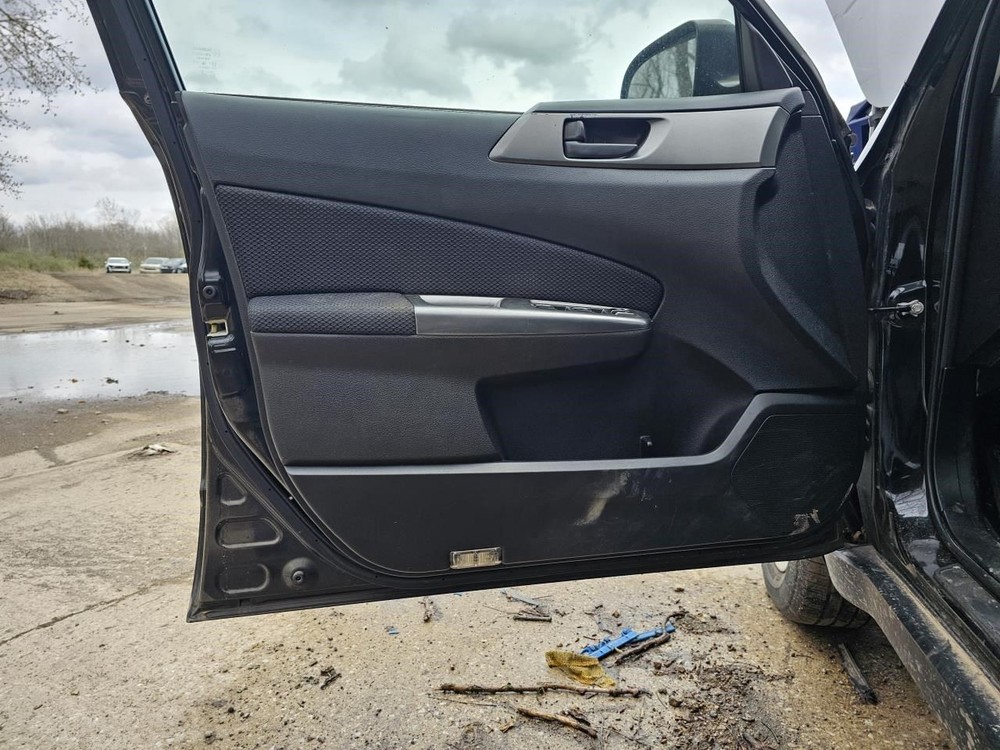 FORESTER 2011 Headrest 2449477