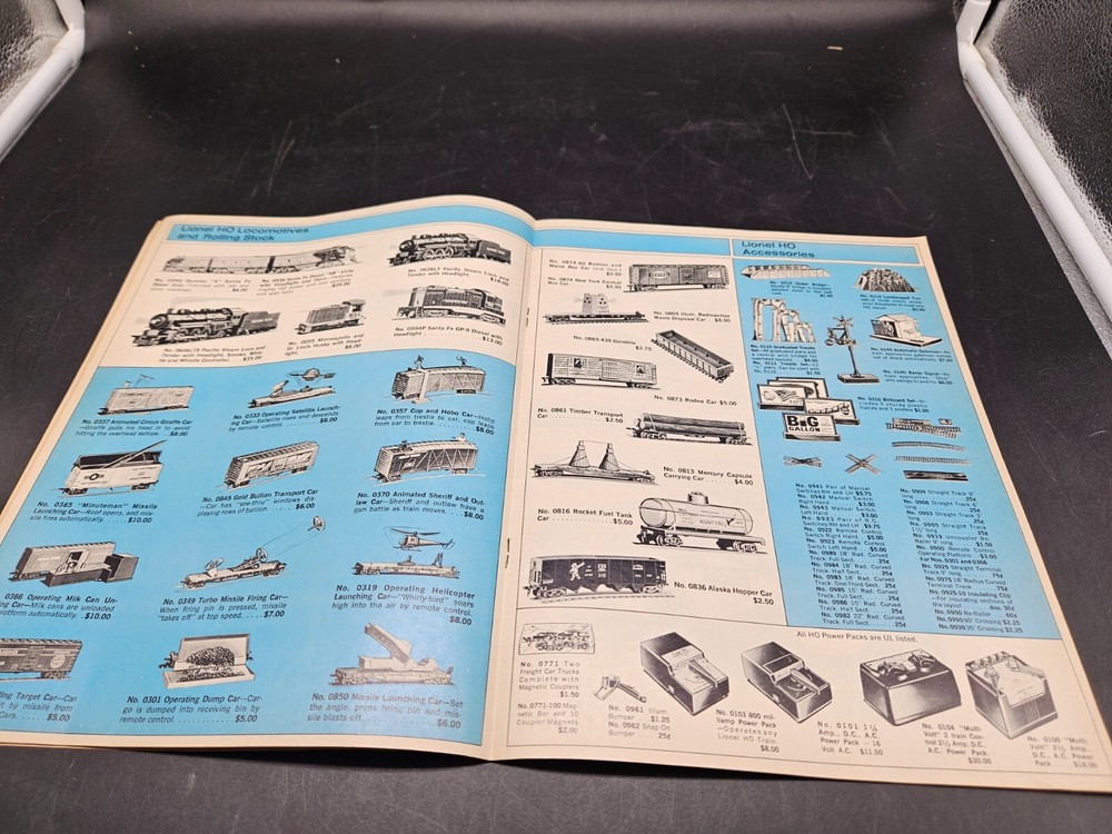 1965 LIONEL CATALOG Toy Train & Accessory Postwar catalog