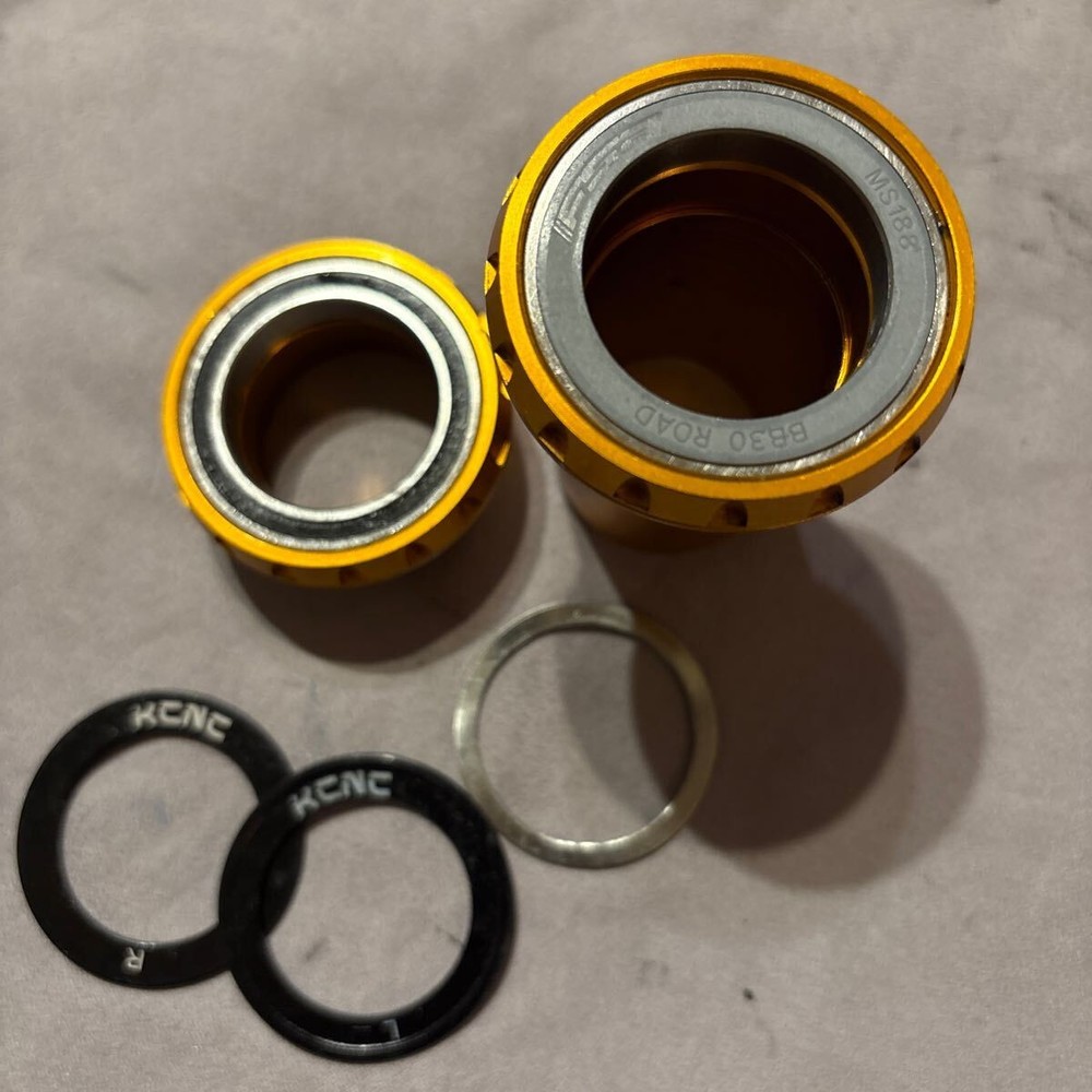 KCNC BB386/BSA bottom bracket gold
