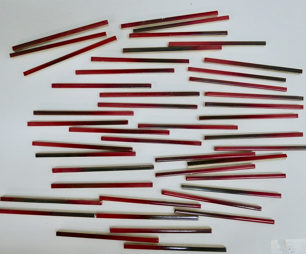 Thin Vintage Tile Liner Red/Charcoal