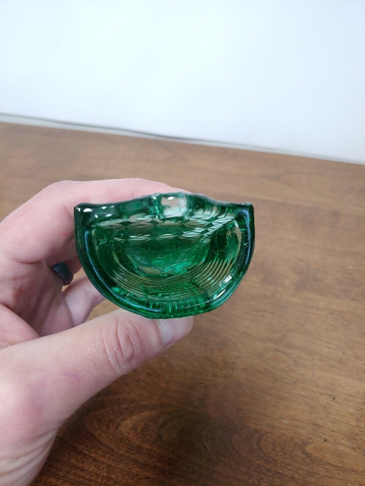 BEAUTIFUL GREEN GLASS BOOT MATCHSAFE STRIKER WALL PLAQUE