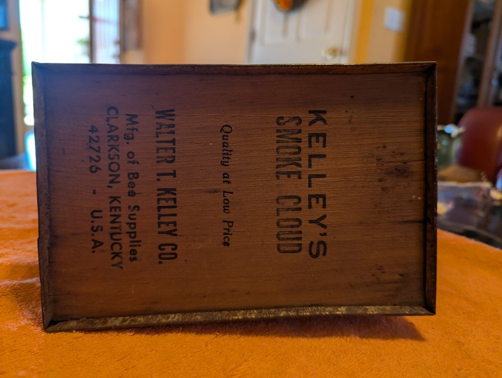 Bee keepers bellows kelleys smoke cloud