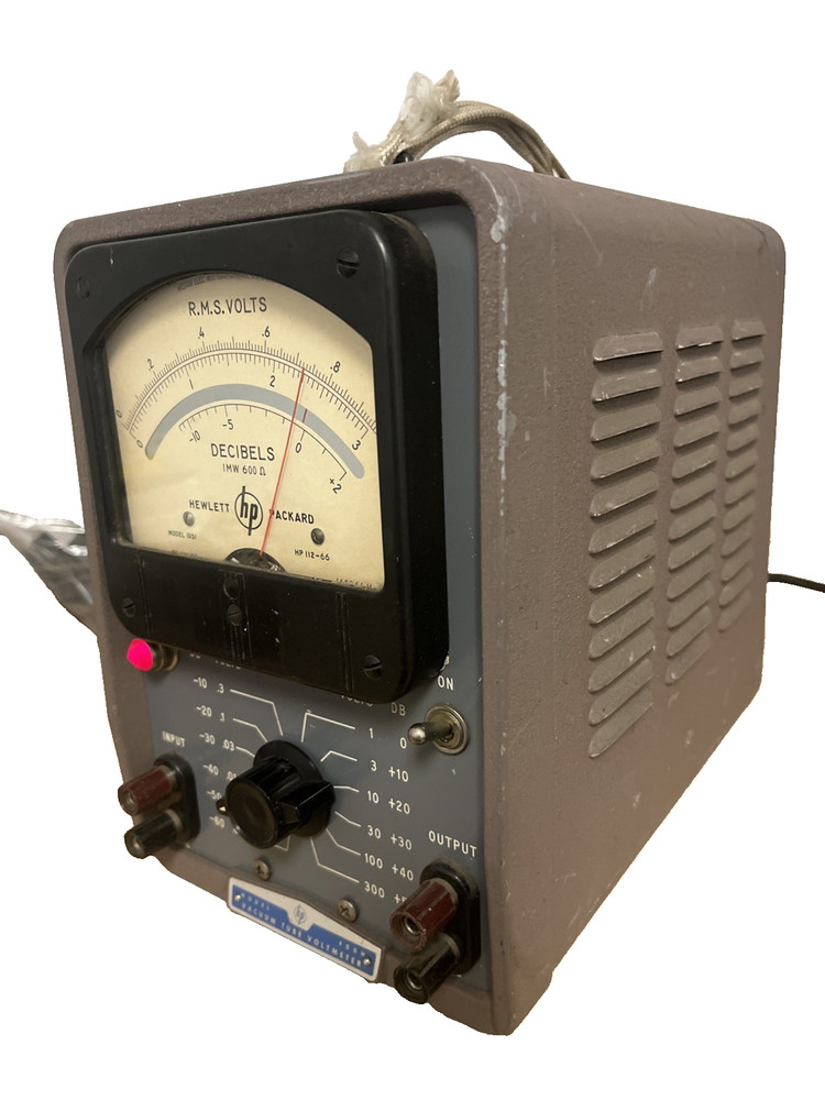 Vintage 1950's Hewlett Packard Vacuum Tool Volt Meter 400H