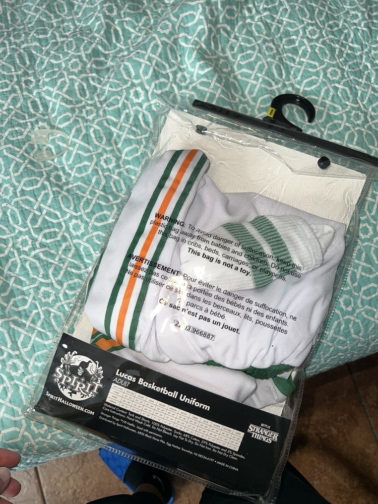 stranger thing lucas uniform