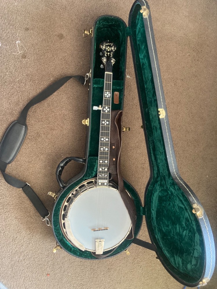 Deering Golden Era Banjo