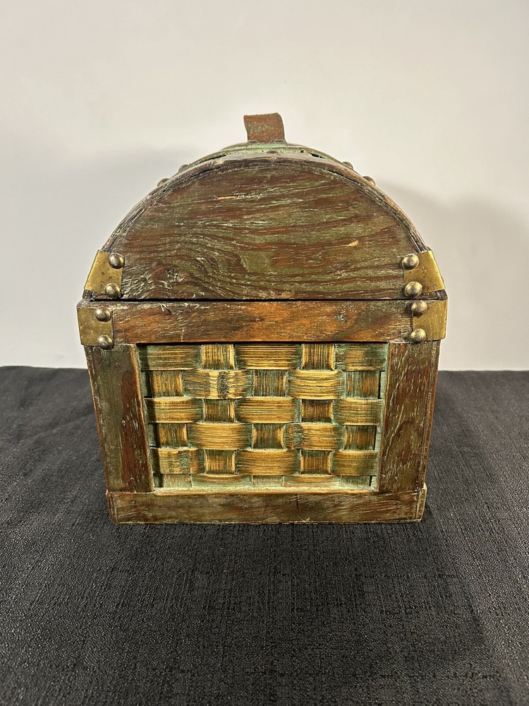 Decorative Chest - Storage Box Large With a leather handle