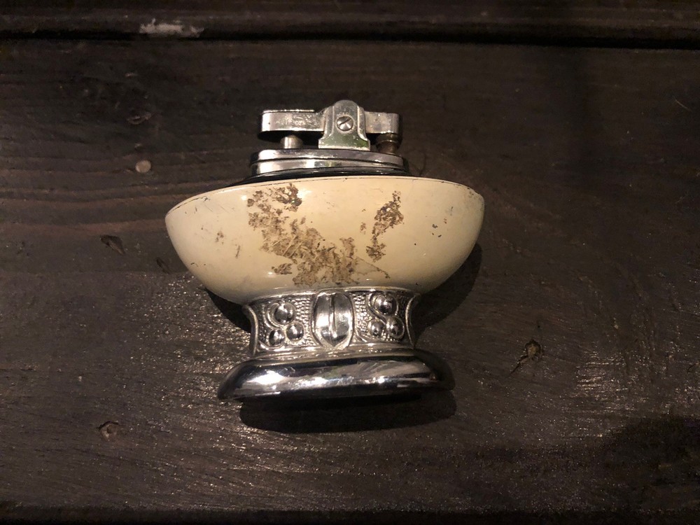 Vintage Ronson Leona Table Lighter Made In Japan -Untested