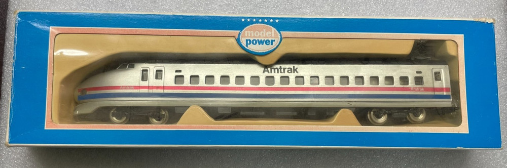 MODEL POWER HO #1095 - Amtrak Passenger Train Set