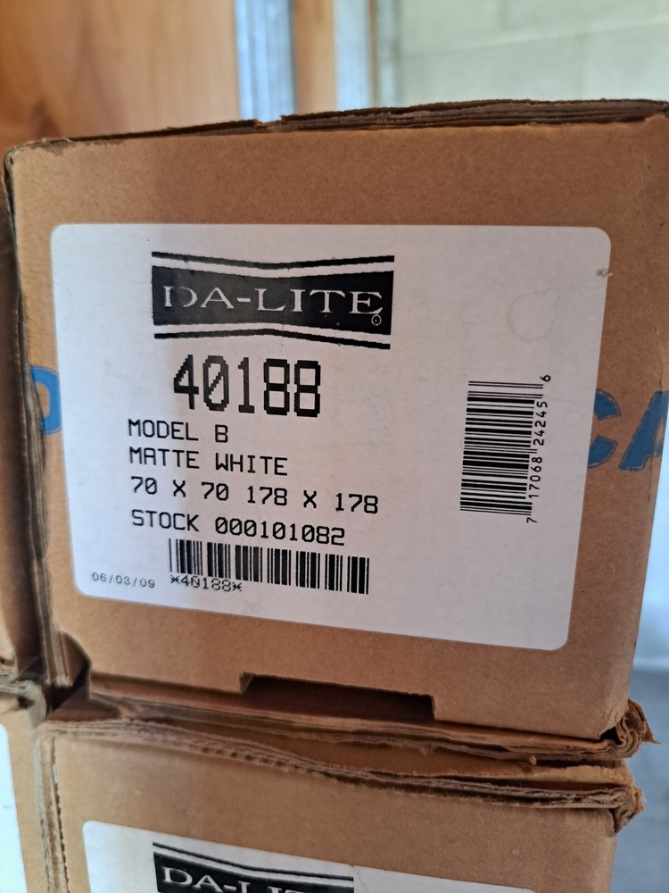 Da-Lite 40188, Model B, 70" x 70" matte white, projection wall or ceiling screen