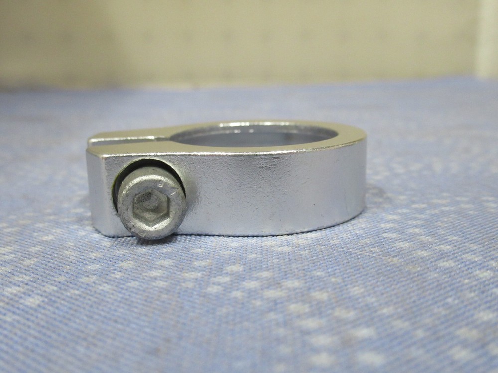 Bicycle 31.8mm Seat Post Clamp in Silver - New