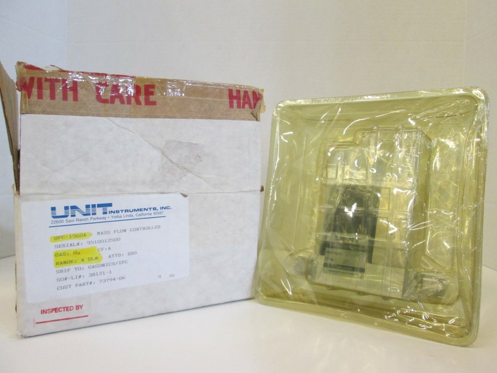 Unit UFC-1560A, MFC, Mass Flow Controller, O2, 4 SLM, 1/4" VCR, Used