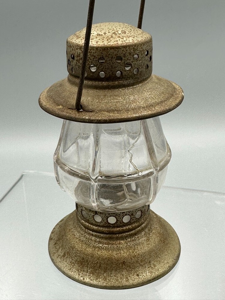 1915 Antique 16-Hole LANTERN GLASS CANDY CONTAINER A&E 444