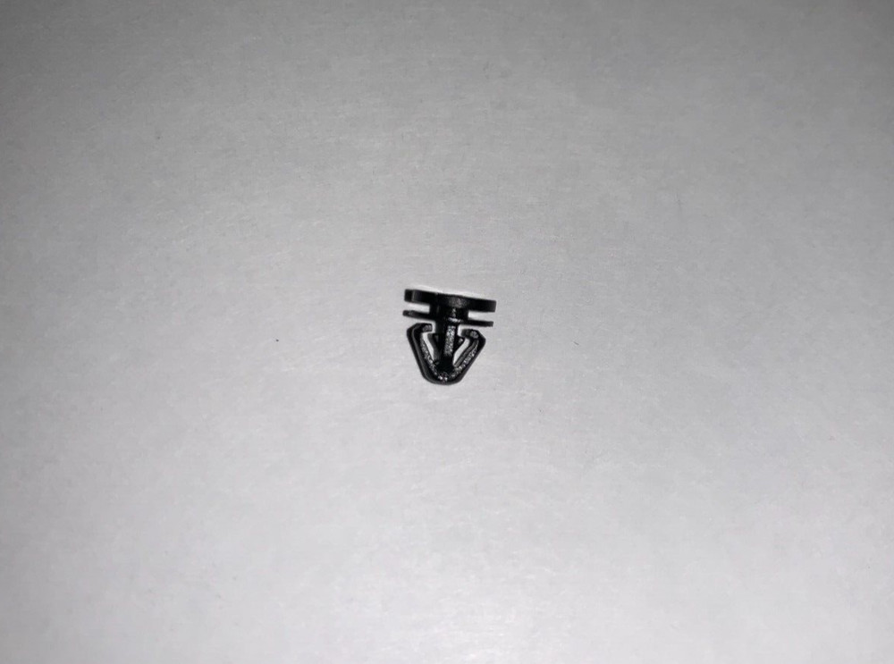 GM 11602355 Window Frame Clip