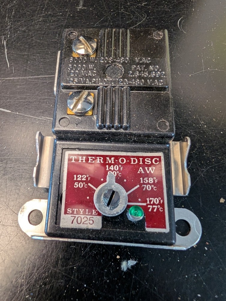 New Chromalox 7025 R5025C 41113-3 Water Heater Thermostat R5006 R5025A R5025B