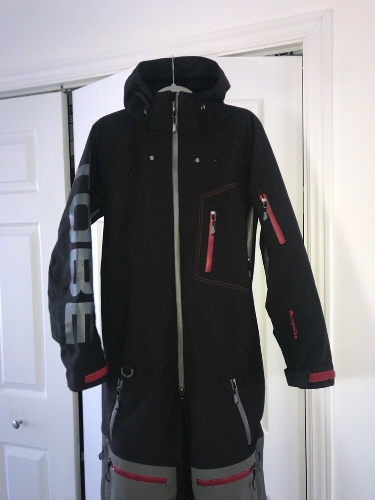 TOBE Privus Mono suit 2.0 Black/Red XS