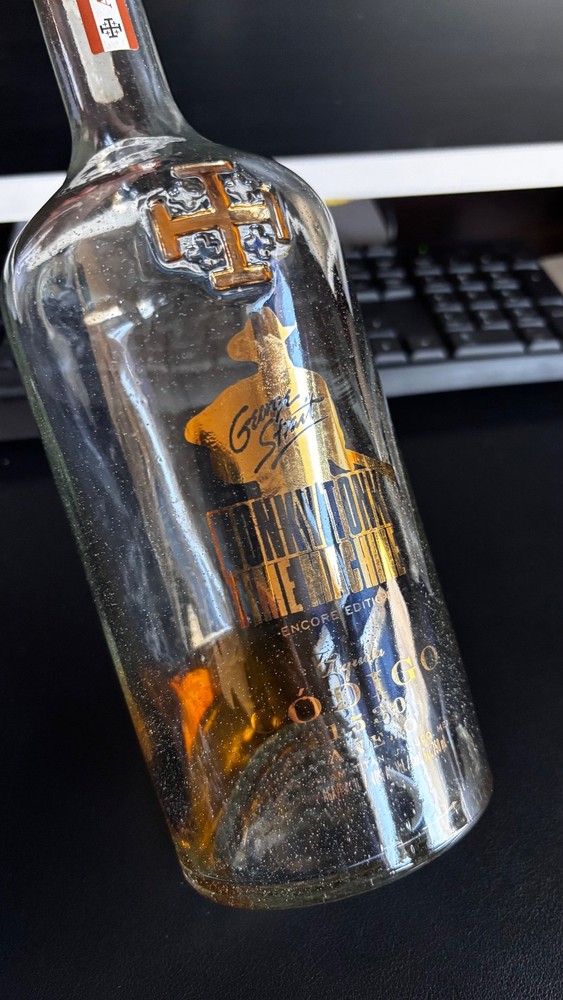George Strait honky tonk time machine encore edition 1530 codigo bottle