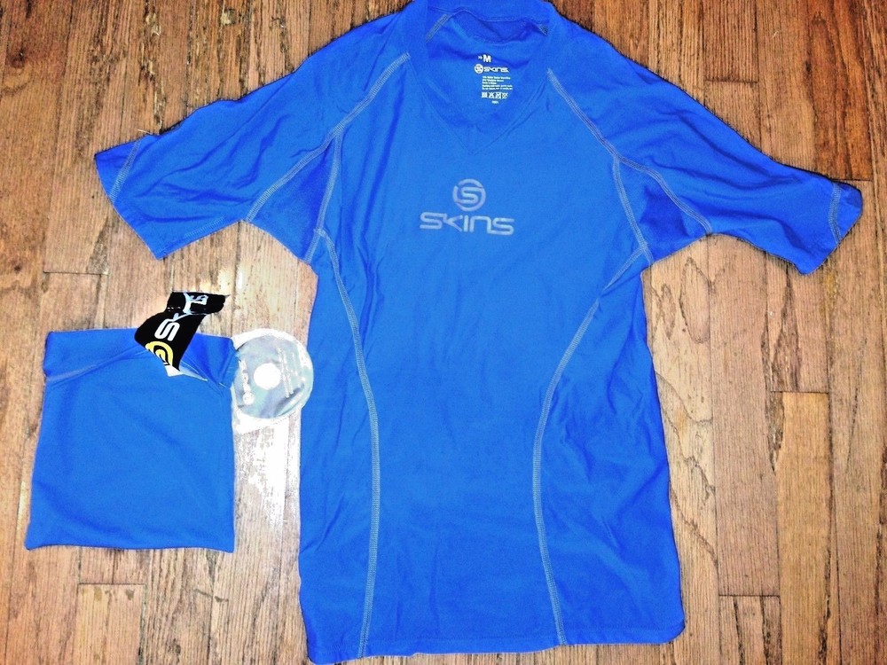 SKINS  Performance Shirt & storage bag Size Medium
