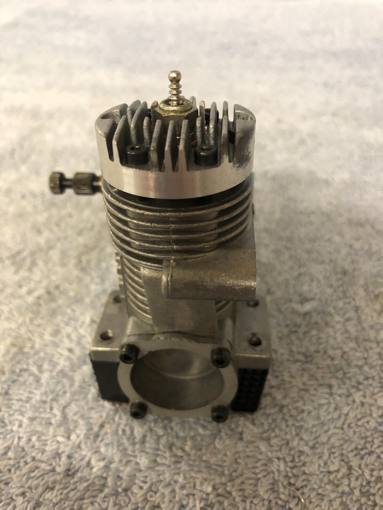 BRAT 28 RC ENGINE WITH MUFFLER