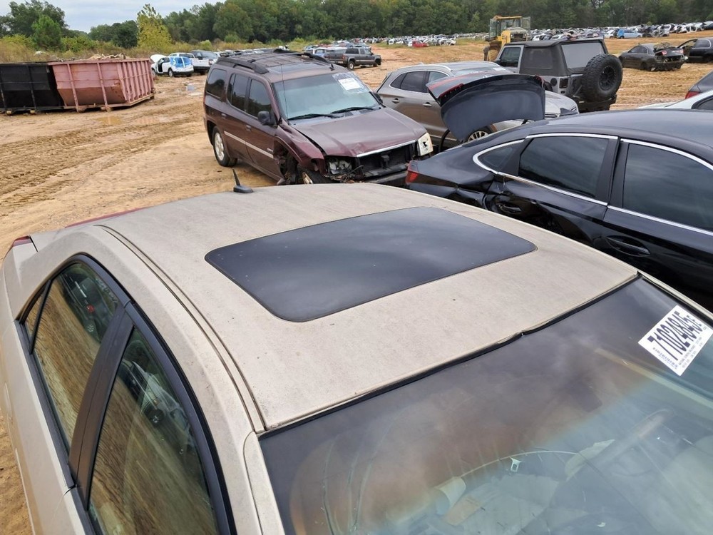 CTS 2006 Glove Box 4808154